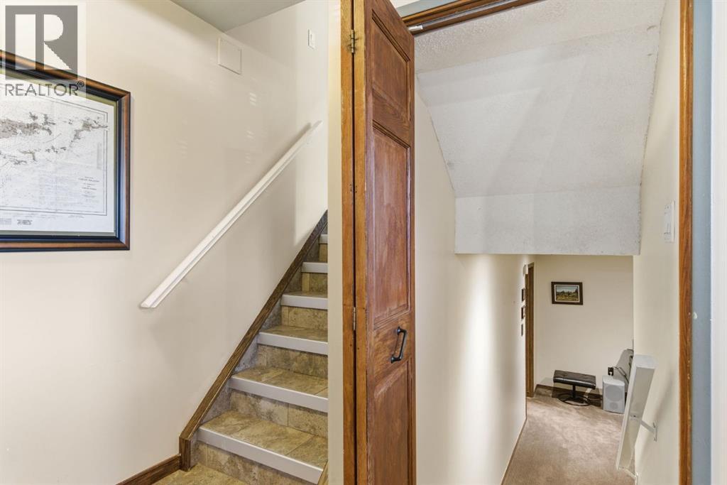 5012 Valiant Drive NW, Calgary, Alberta  T3A 0Y5 - Photo 29 - A2312225