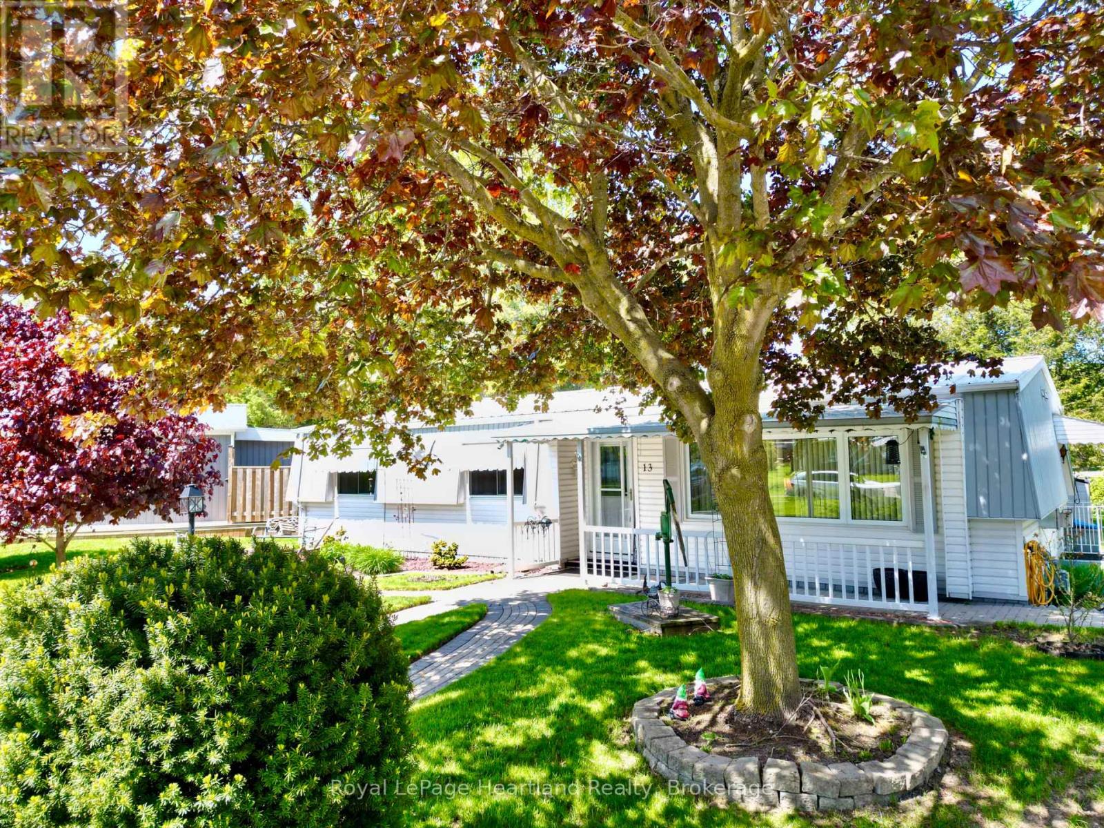 13 Cypress Point Crescent, South Huron, Ontario  N0M 1T0 - Photo 2 - X12880094