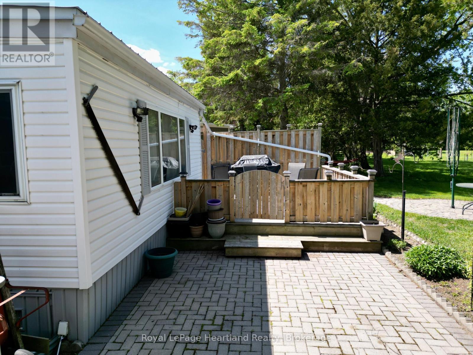 13 Cypress Point Crescent, South Huron, Ontario  N0M 1T0 - Photo 44 - X12880094