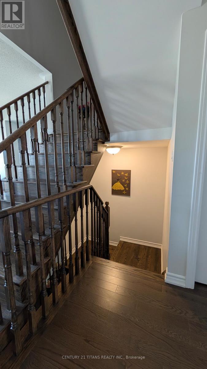 6 Westbury Way, Whitby, Ontario  L1M 0L9 - Photo 11 - E13156686