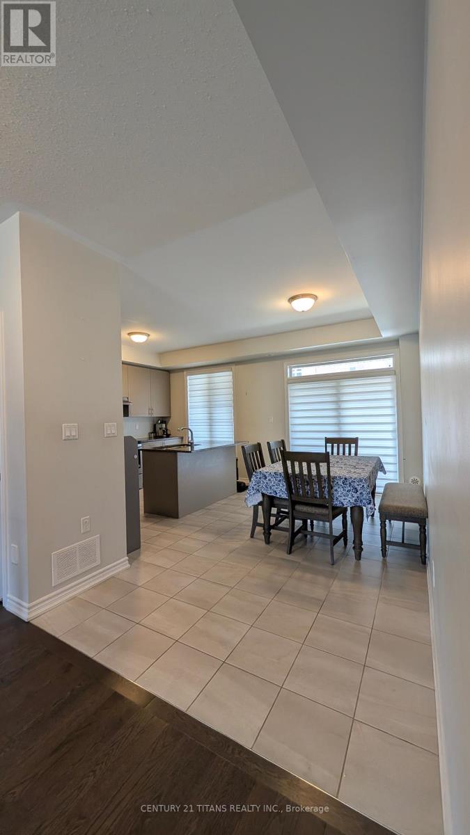 6 Westbury Way, Whitby, Ontario  L1M 0L9 - Photo 17 - E13156686