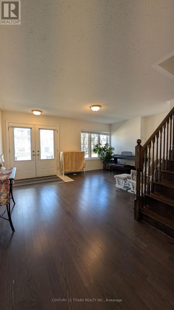 6 Westbury Way, Whitby, Ontario  L1M 0L9 - Photo 7 - E13156686