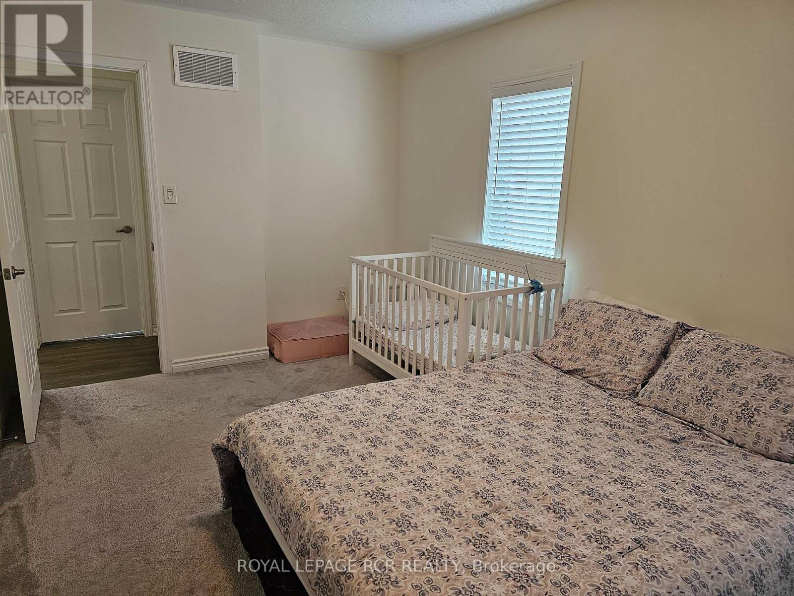 22 Fusilier Drive, Toronto, Ontario  M1L 0C2 - Photo 7 - E13156712