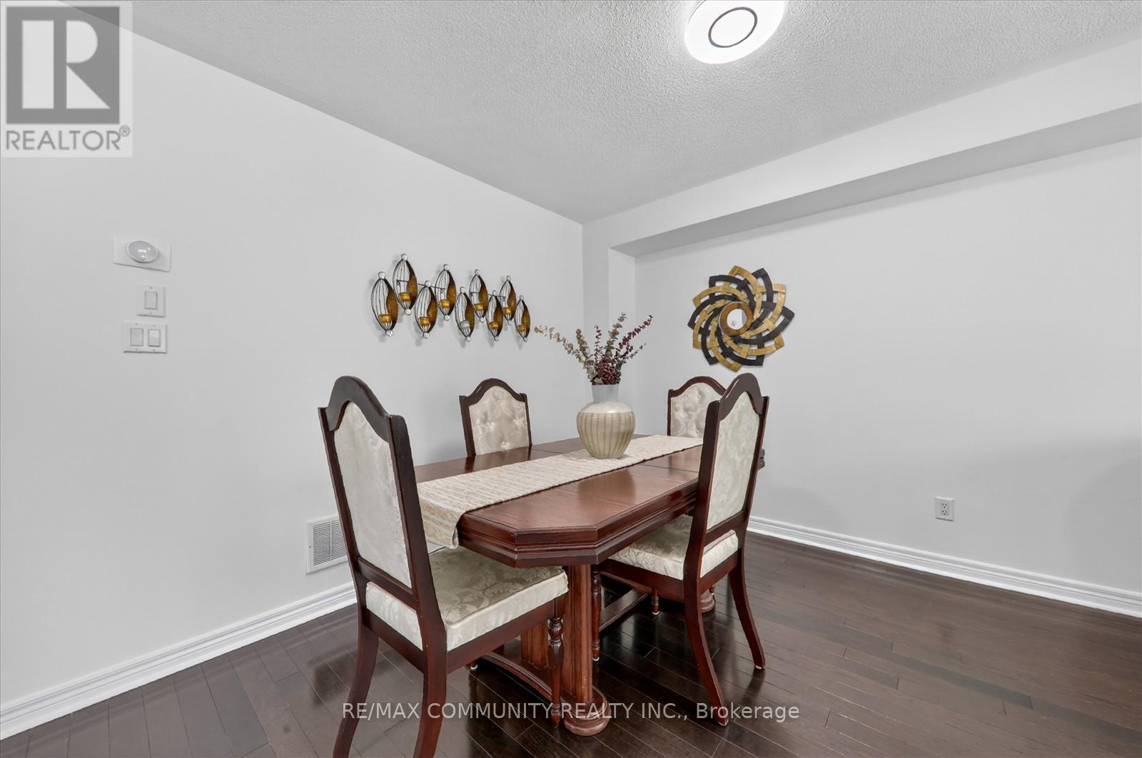 11 Schofield Gate, Ajax (Northeast Ajax), Ontario  L1T 0B4 - Photo 10 - E13156718
