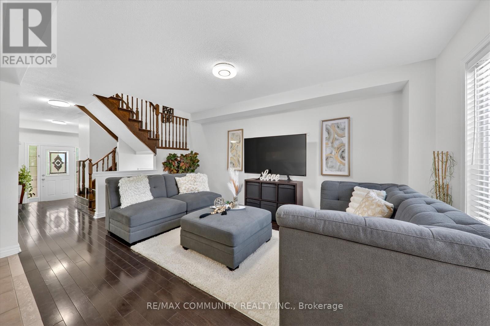 11 Schofield Gate, Ajax (Northeast Ajax), Ontario  L1T 0B4 - Photo 12 - E13156718