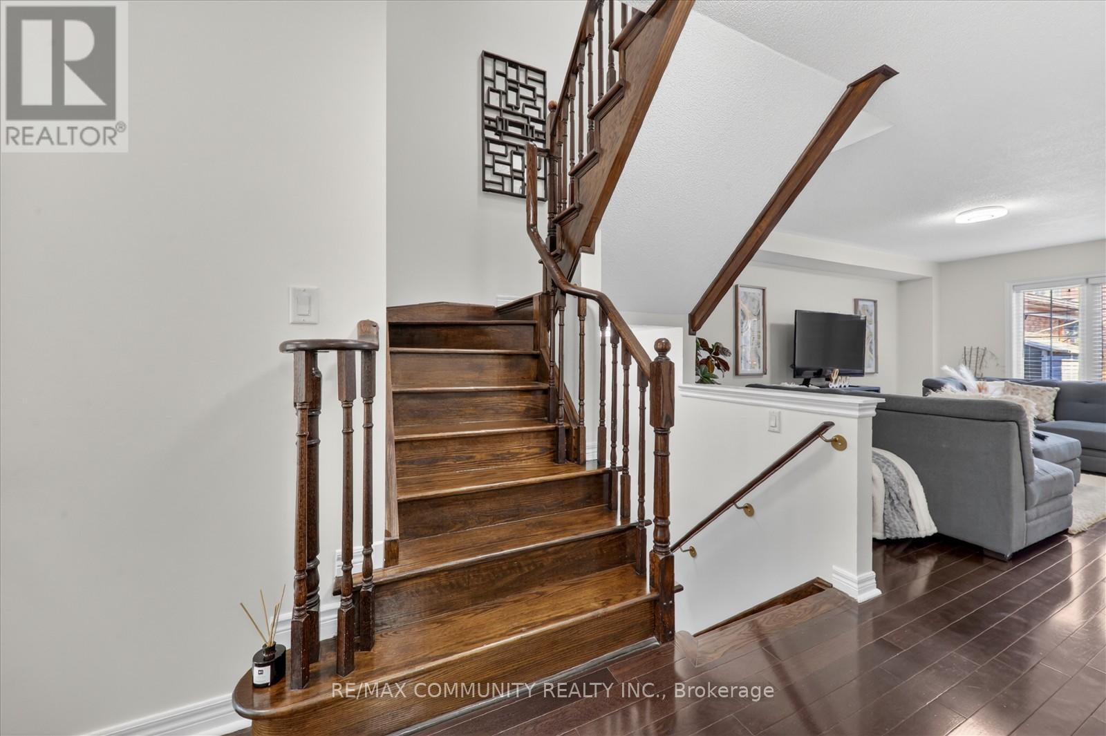 11 Schofield Gate, Ajax (Northeast Ajax), Ontario  L1T 0B4 - Photo 20 - E13156718