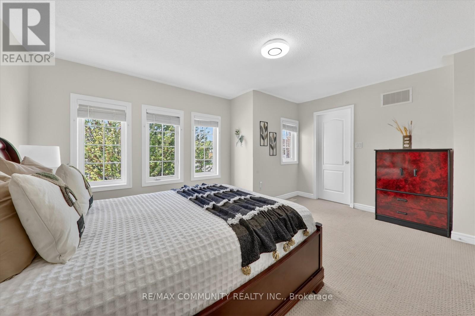 11 Schofield Gate, Ajax (Northeast Ajax), Ontario  L1T 0B4 - Photo 24 - E13156718