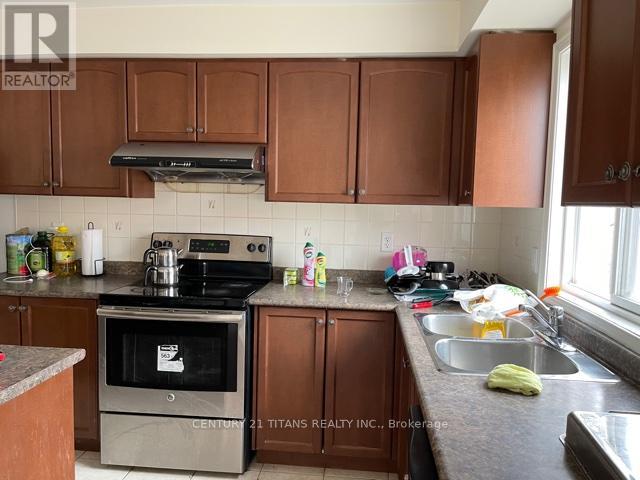 32 Etienne Street, Toronto (Clairlea-Birchmount), Ontario  M1L 0A4 - Photo 10 - E13156828