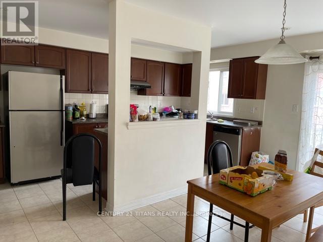 32 Etienne Street, Toronto (Clairlea-Birchmount), Ontario  M1L 0A4 - Photo 11 - E13156828