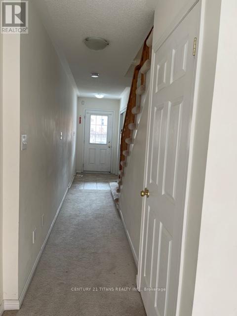 32 Etienne Street, Toronto (Clairlea-Birchmount), Ontario  M1L 0A4 - Photo 2 - E13156828