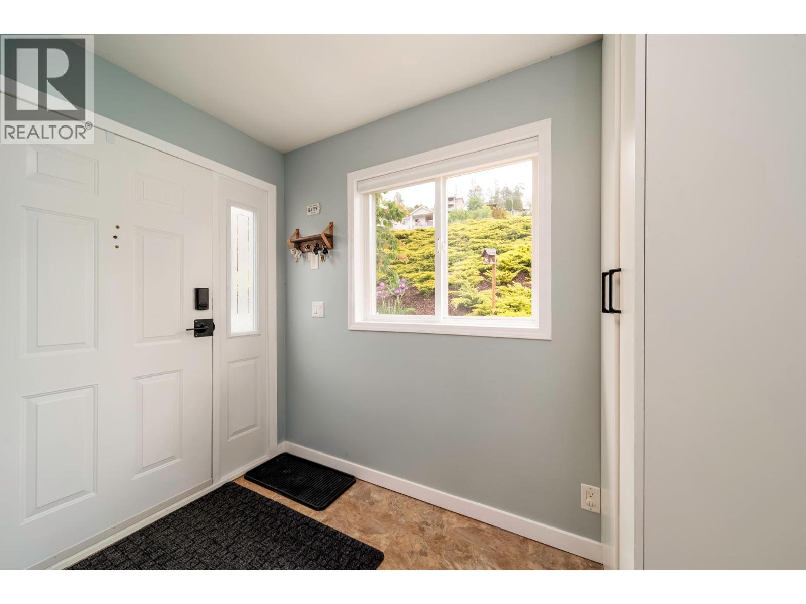 11370 Dakota Road, Kelowna, British Columbia  V4V 1X1 - Photo 6 - 10388149