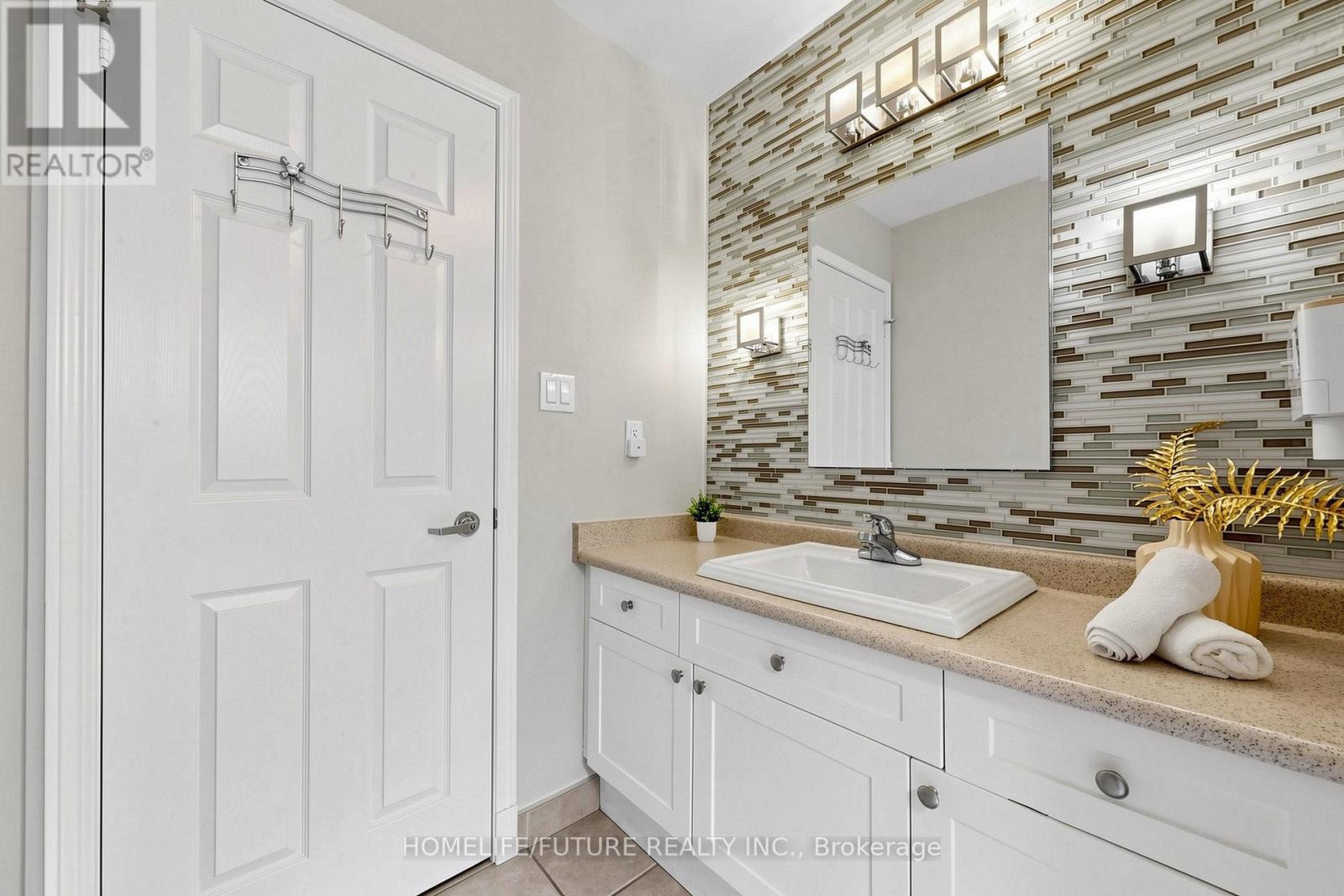 2440 Hollybrook Drive, Oakville, Ontario  L6M 4S8 - Photo 27 - W13156334
