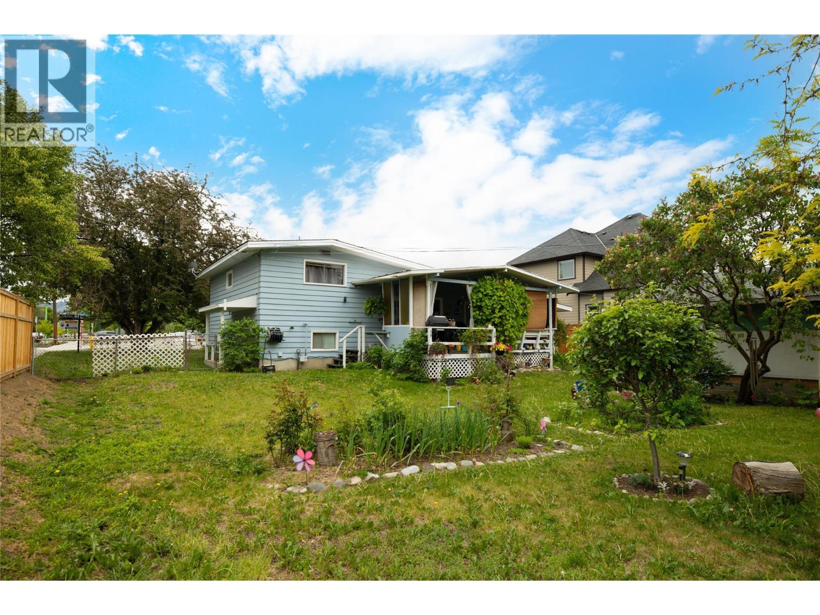 2150 Burnett Street, Kelowna, British Columbia  V1Y 2T6 - Photo 9 - 10388148