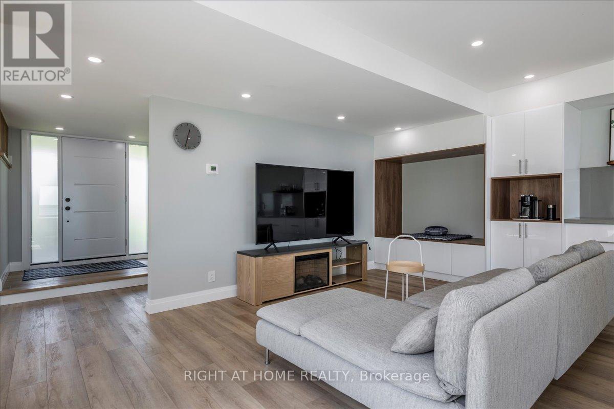 405 Limerick Street, Innisfil, Ontario  L0L 1K0 - Photo 6 - N13156674