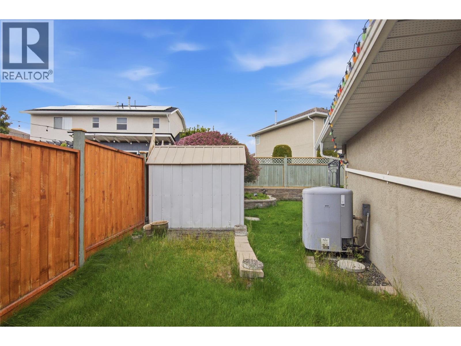 1860 Tremerton Drive, Kamloops, British Columbia  V2E 2P5 - Photo 6 - 10388038