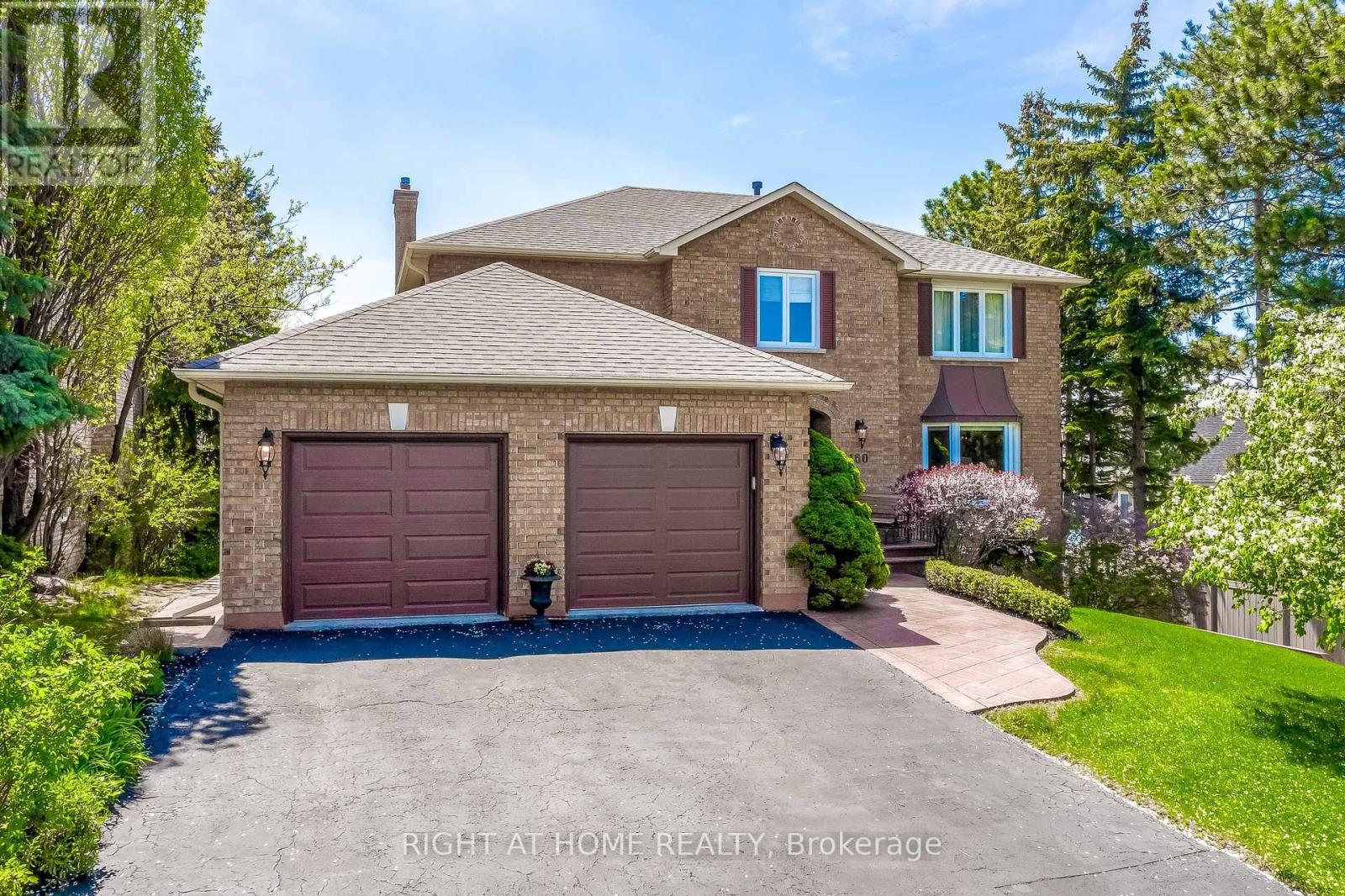 160 ROSSMULL CRESCENT, Vaughan, Ontario
