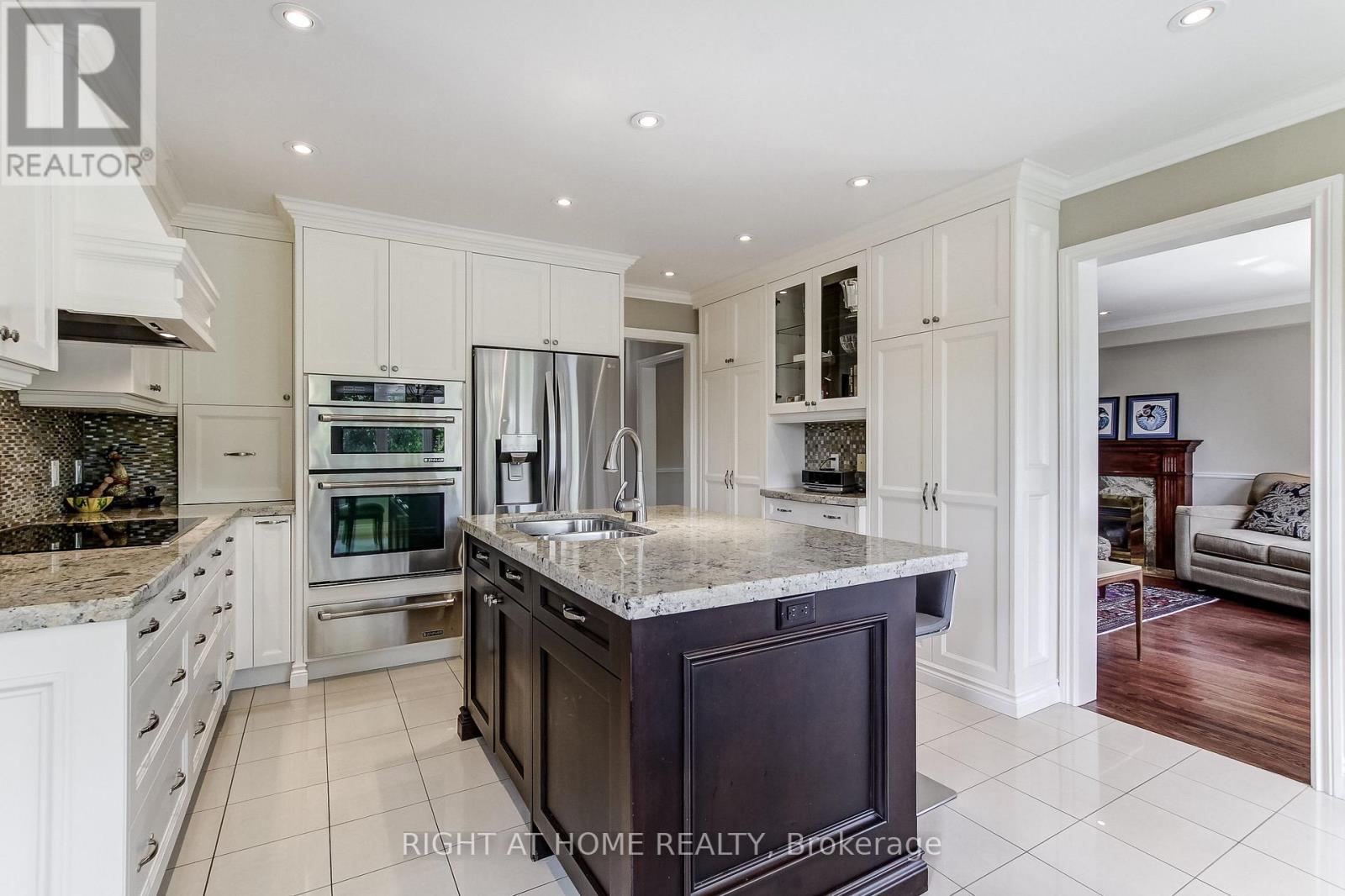 160 Rossmull Crescent, Vaughan, Ontario  L4L 7E1 - Photo 15 - N13156794