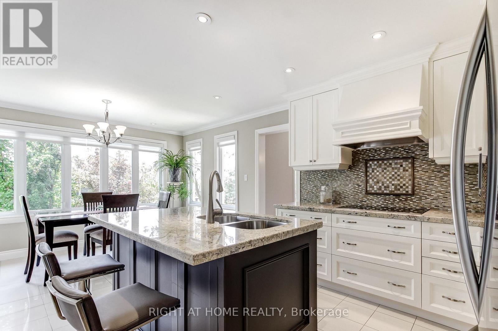 160 Rossmull Crescent, Vaughan, Ontario  L4L 7E1 - Photo 16 - N13156794