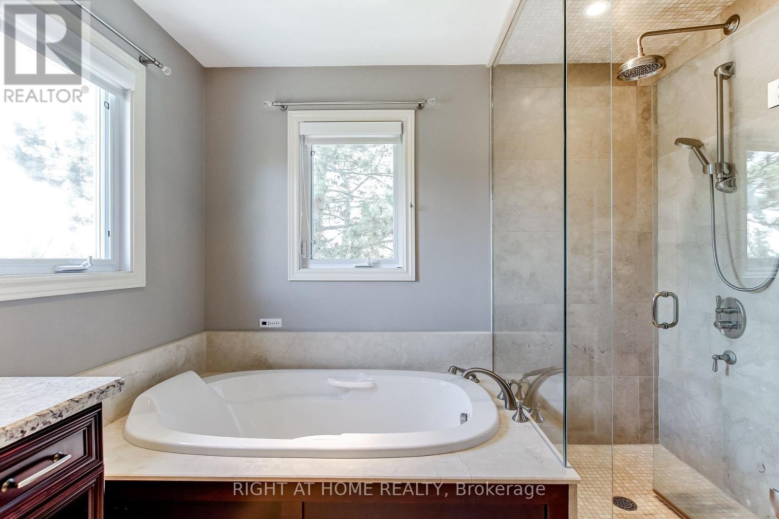 160 Rossmull Crescent, Vaughan, Ontario  L4L 7E1 - Photo 34 - N13156794