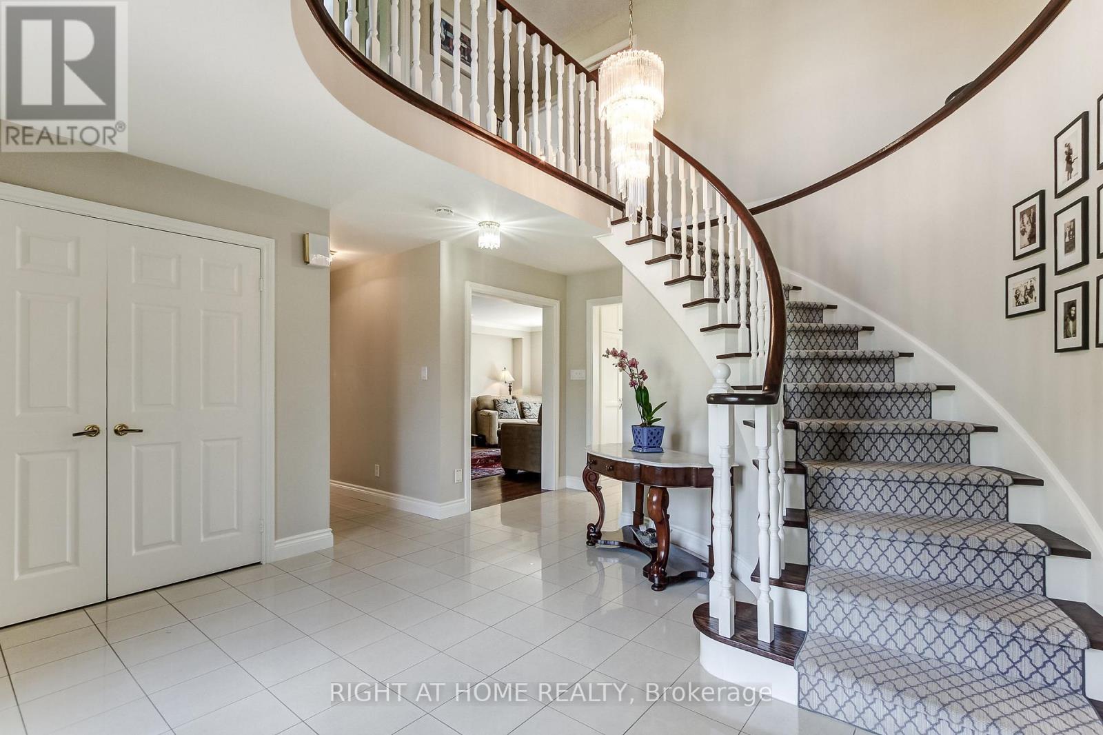 160 Rossmull Crescent, Vaughan, Ontario  L4L 7E1 - Photo 7 - N13156794