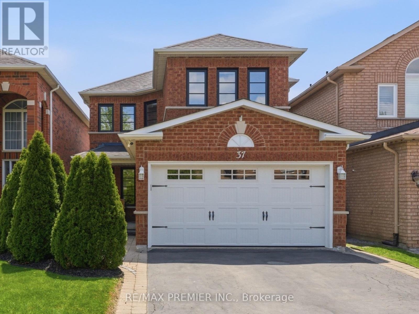 37 Princeton Gate, Vaughan, Ontario  L6A 2R7 - Photo 2 - N13156816