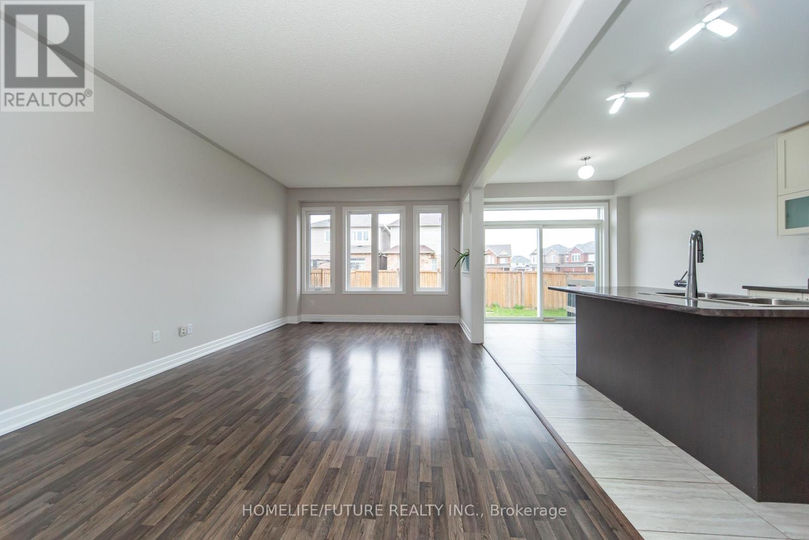 5 Hutton Crescent, Essa (Angus), Ontario  L0M 1B6 - Photo 12 - N13156832