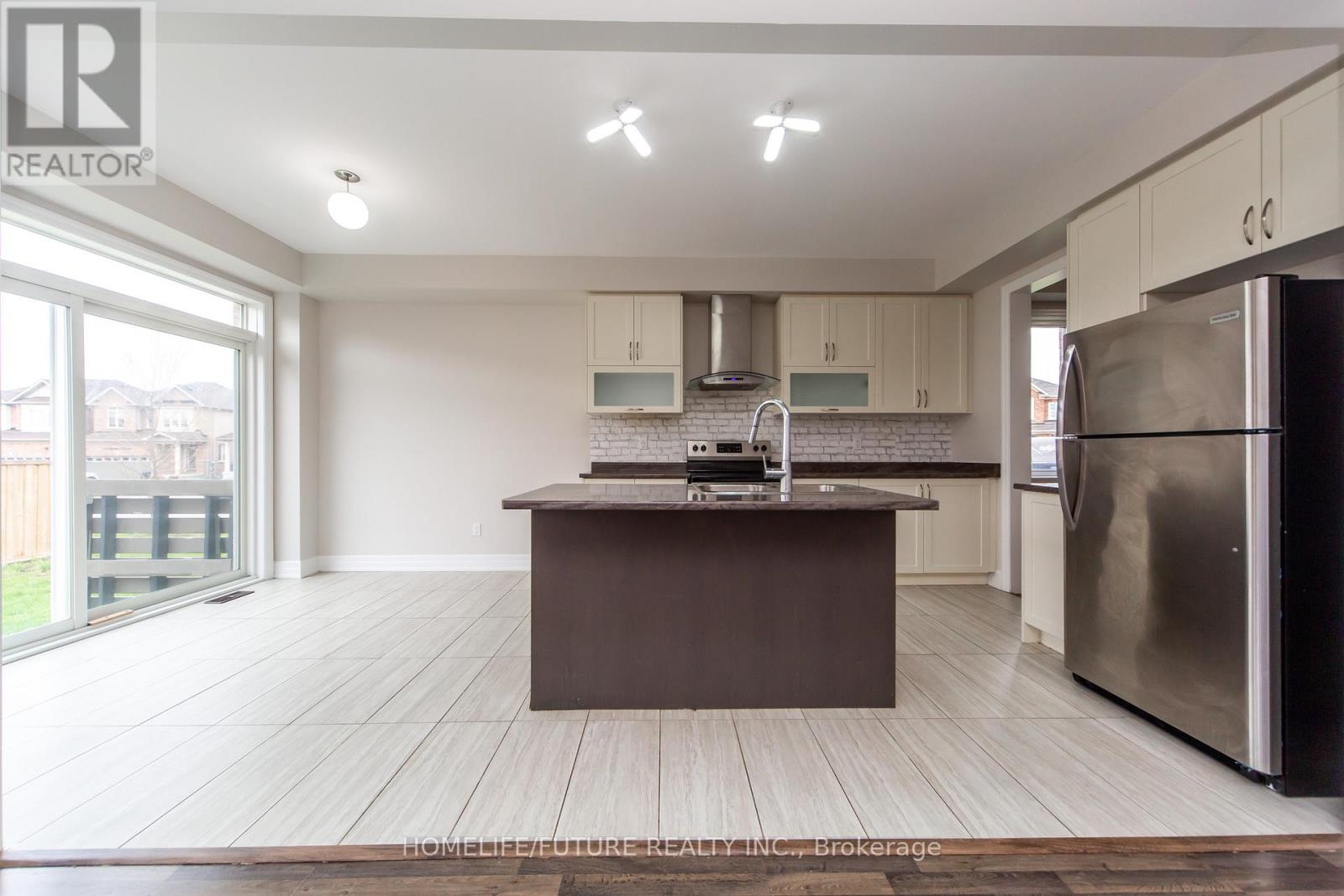 5 Hutton Crescent, Essa (Angus), Ontario  L0M 1B6 - Photo 16 - N13156832