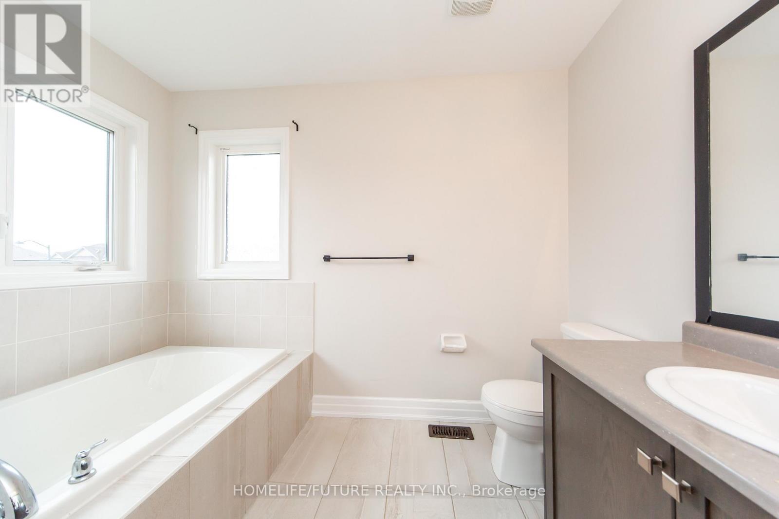 5 Hutton Crescent, Essa (Angus), Ontario  L0M 1B6 - Photo 30 - N13156832