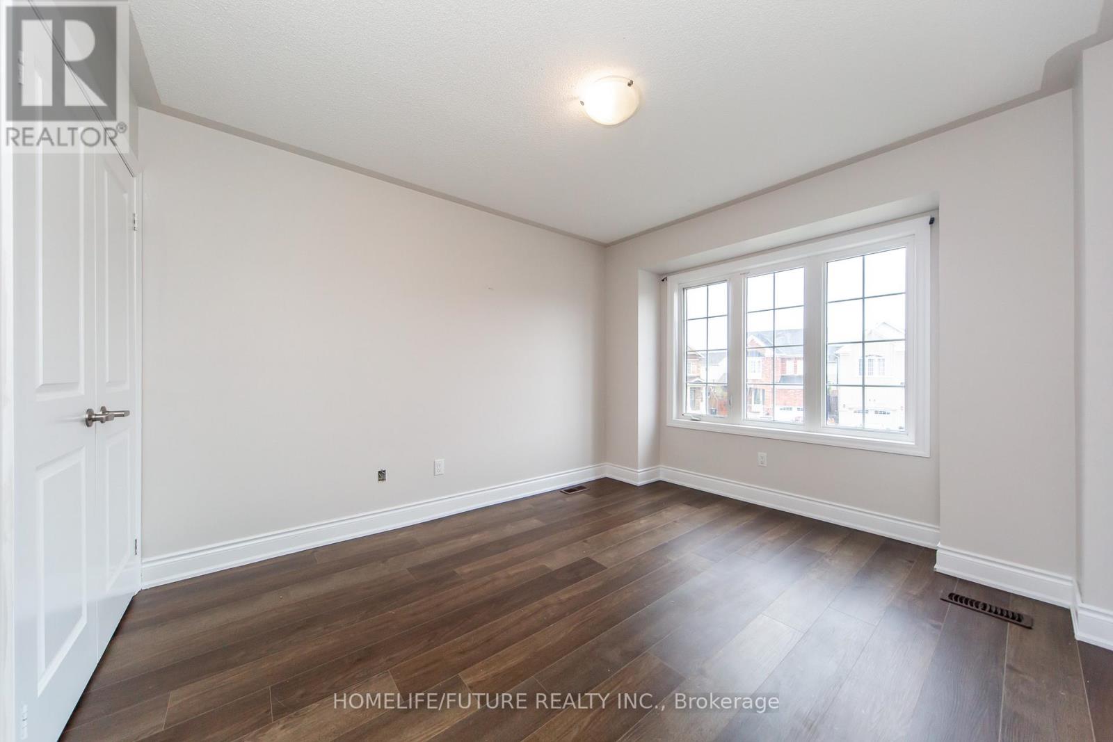 5 Hutton Crescent, Essa (Angus), Ontario  L0M 1B6 - Photo 38 - N13156832