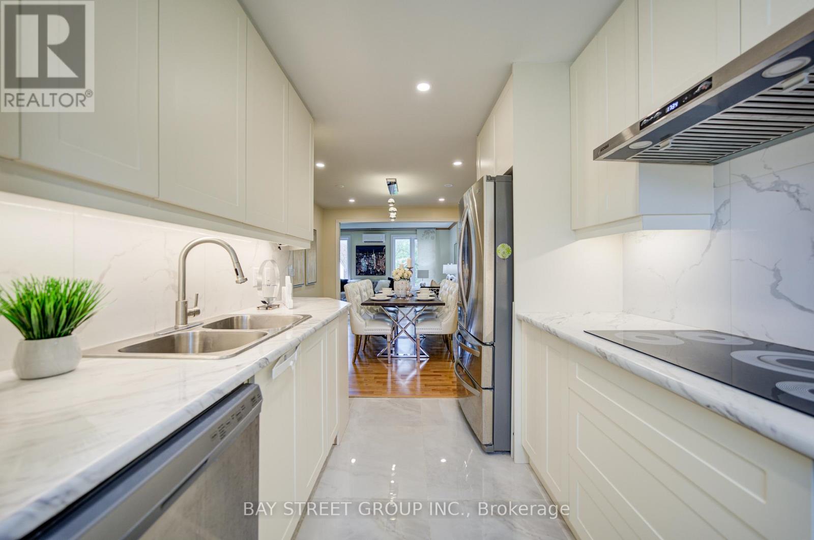 154 Thoms Crescent, Newmarket, Ontario  L3Y 1E1 - Photo 18 - N13156924