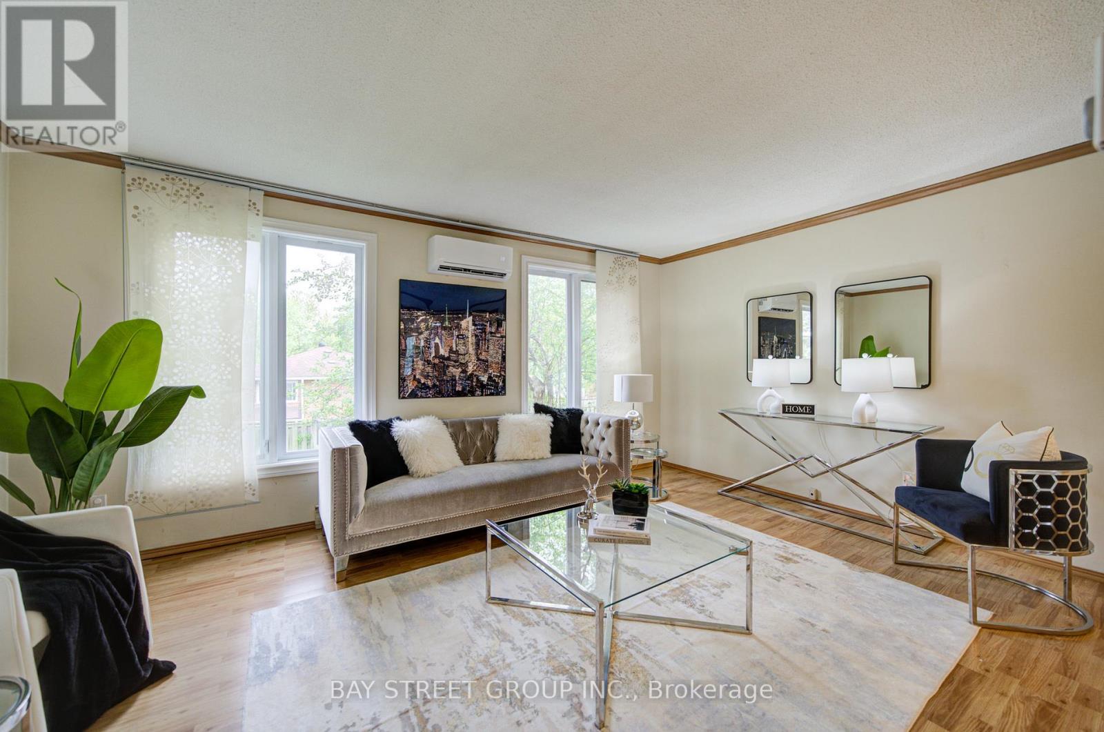 154 Thoms Crescent, Newmarket, Ontario  L3Y 1E1 - Photo 6 - N13156924