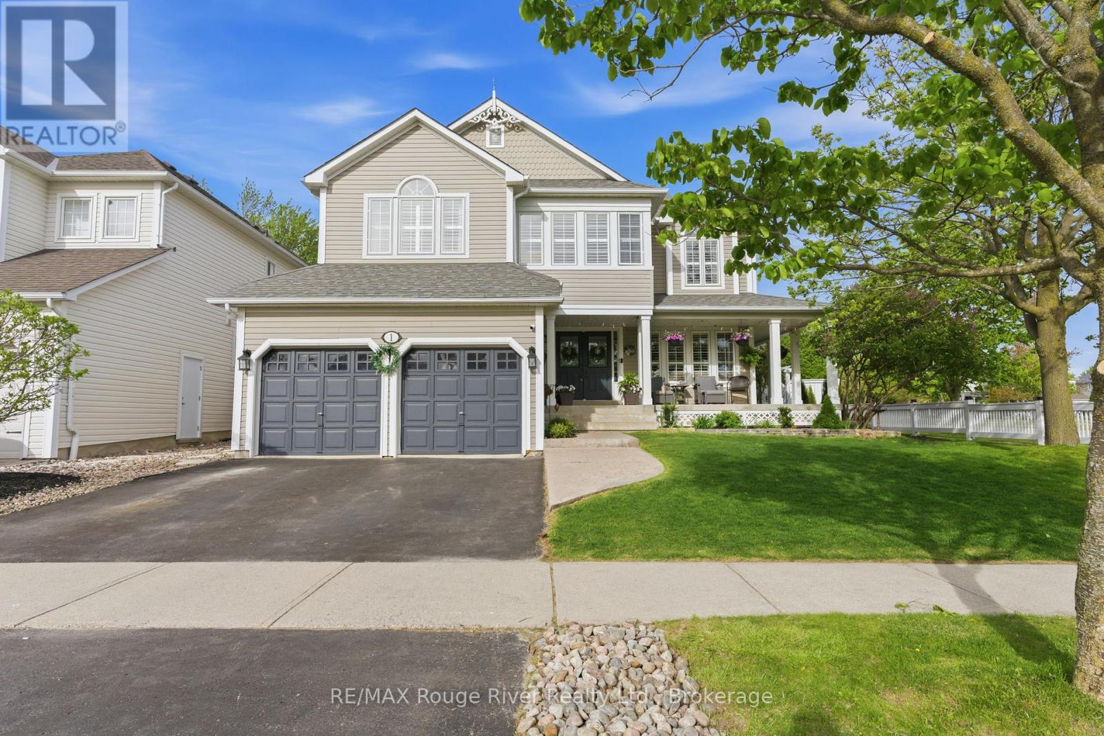 1 STURGESS CRESCENT, Whitby, Ontario