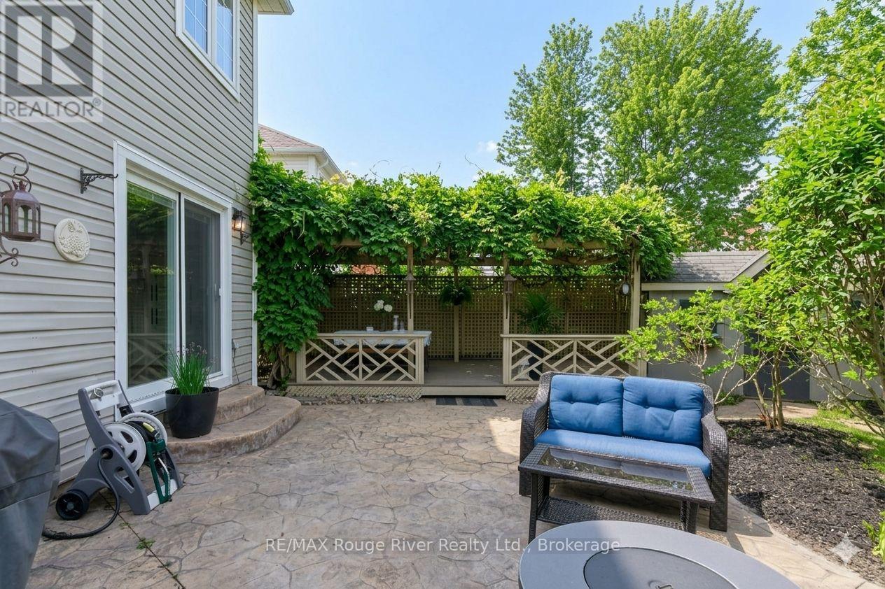 1 Sturgess Crescent, Whitby, Ontario  L1M 1J9 - Photo 47 - E13156962