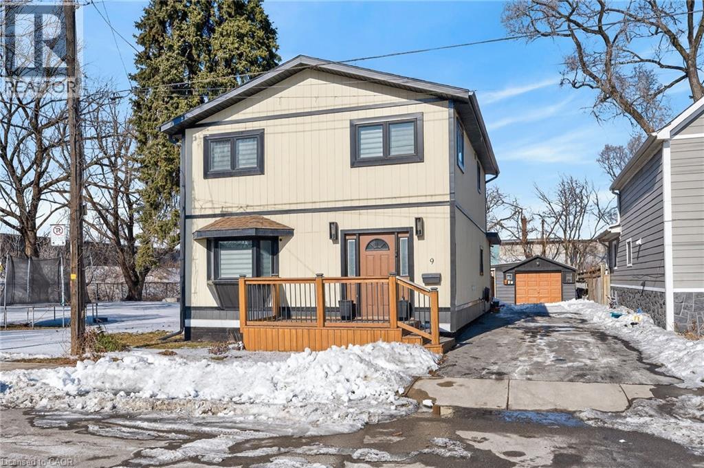 9 Bayside Avenue, Hamilton, Ontario  L8H 7B3 - Photo 1 - 40805910