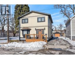 9 BAYSIDE Avenue, Hamilton, Ontario