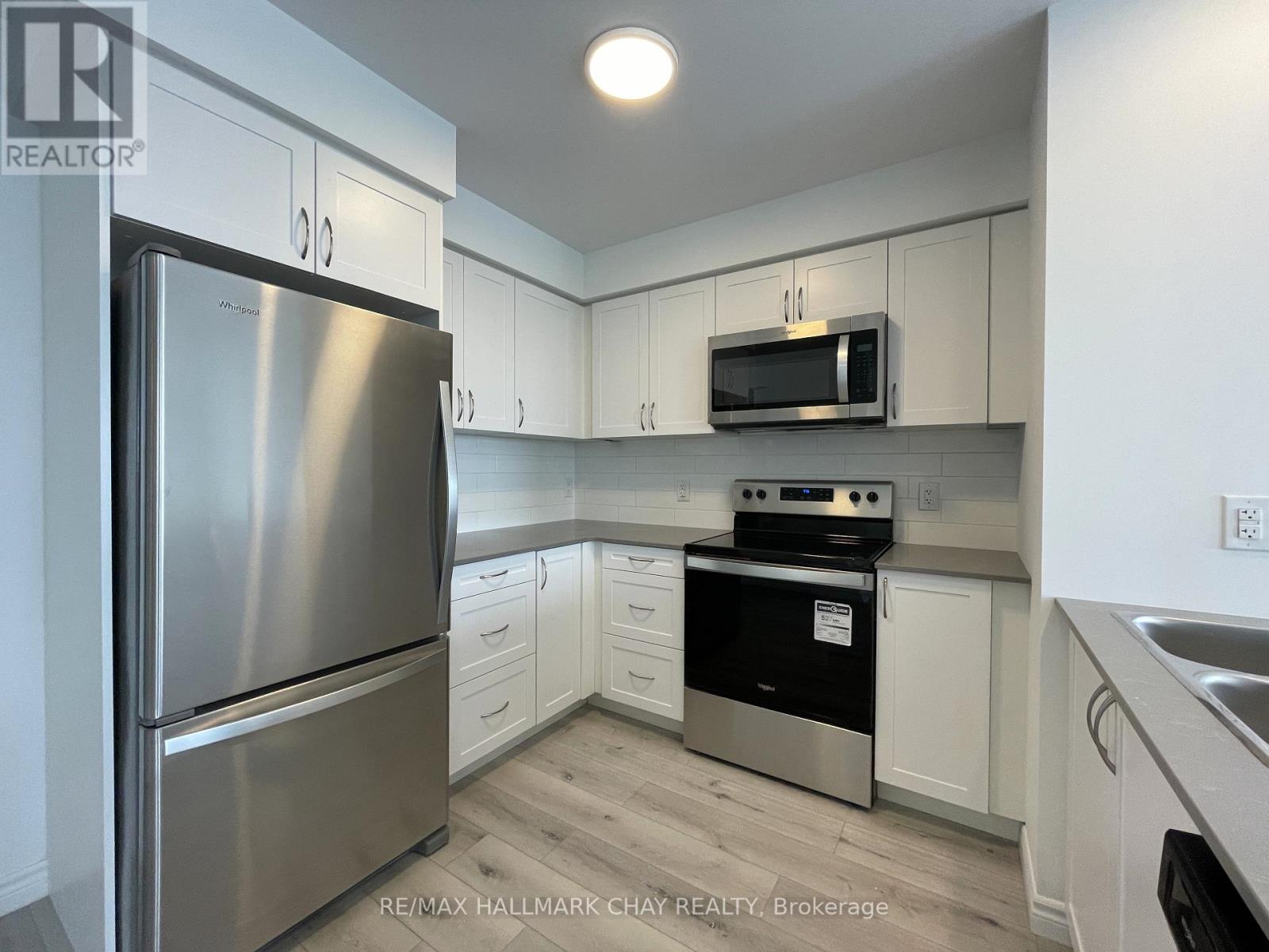 412 - 30 Hanmer Street W, Barrie (West Bayfield), Ontario  L4N 0J8 - Photo 6 - S13156640