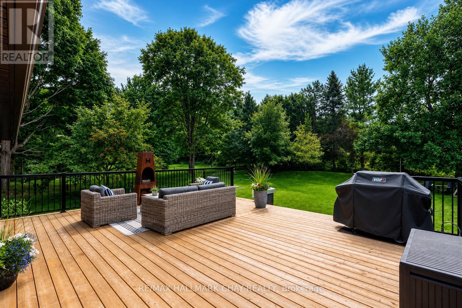 32 Forest Hill Drive, Springwater (Midhurst), Ontario  L0L 1X0 - Photo 3 - S13156772