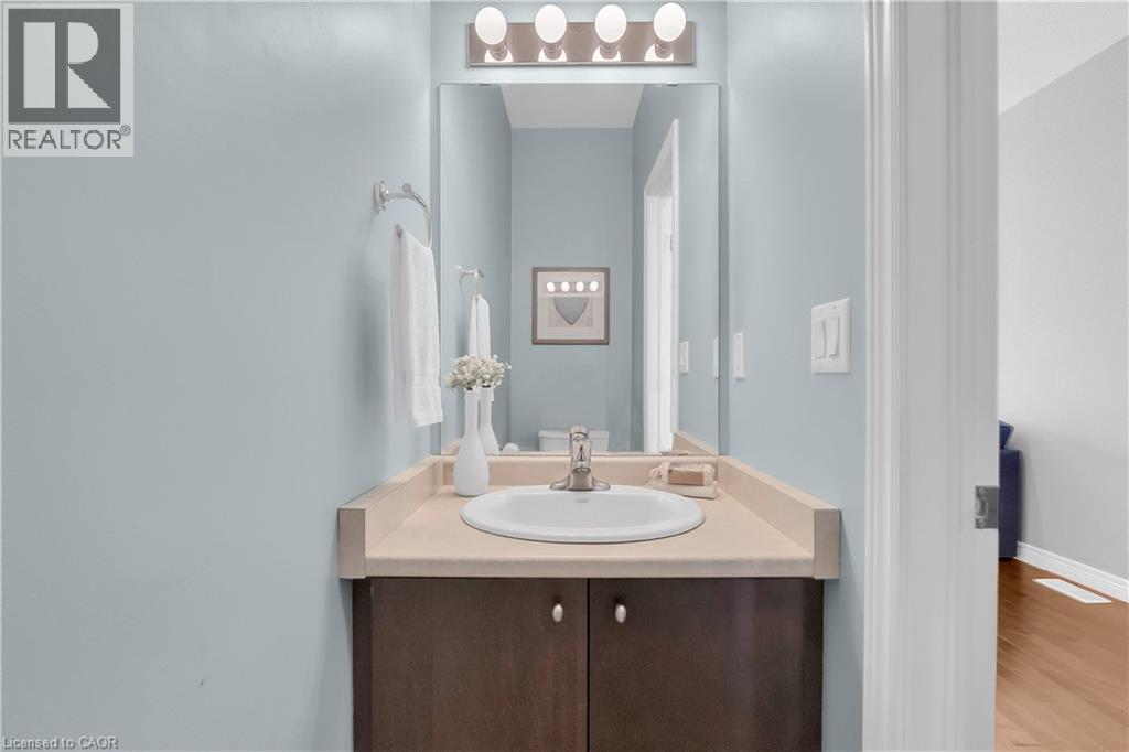 40 Dartmouth Gate Unit# 19, Stoney Creek, Ontario  L8E 0B9 - Photo 7 - 40832238