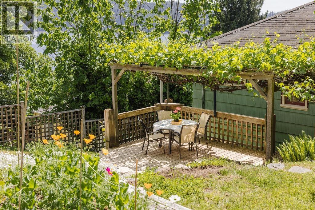 466 Central Avenue, Gibsons, British Columbia  V0N 1V1 - Photo 28 - R3110456
