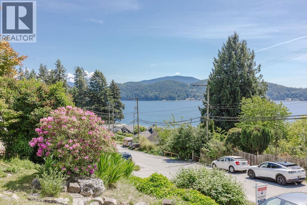 466 Central Avenue, Gibsons, British Columbia  V0N 1V1 - Photo 37 - R3110456