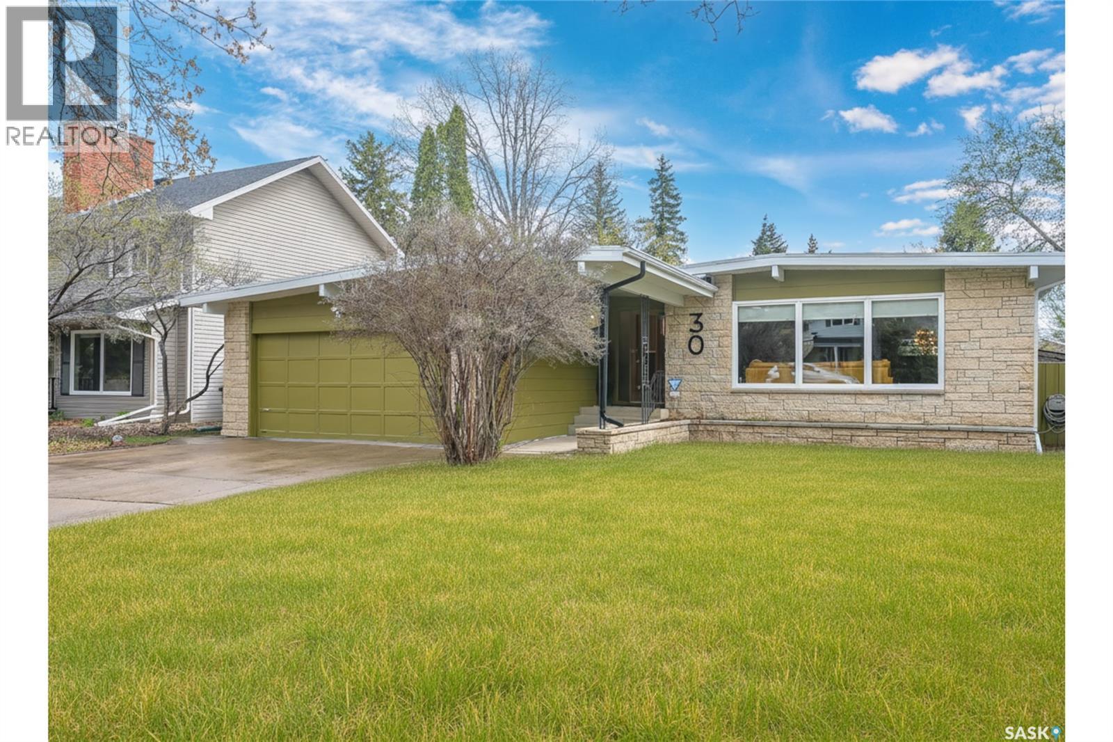 30 Cambridge CRESCENT, Saskatoon, Saskatchewan