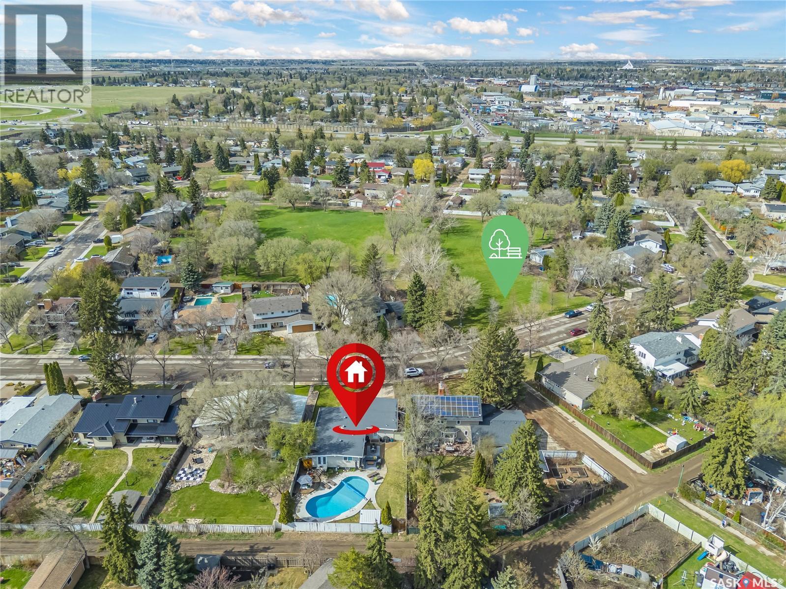 30 Cambridge Crescent, Saskatoon, Saskatchewan  S7H 3P8 - Photo 4 - SK036646