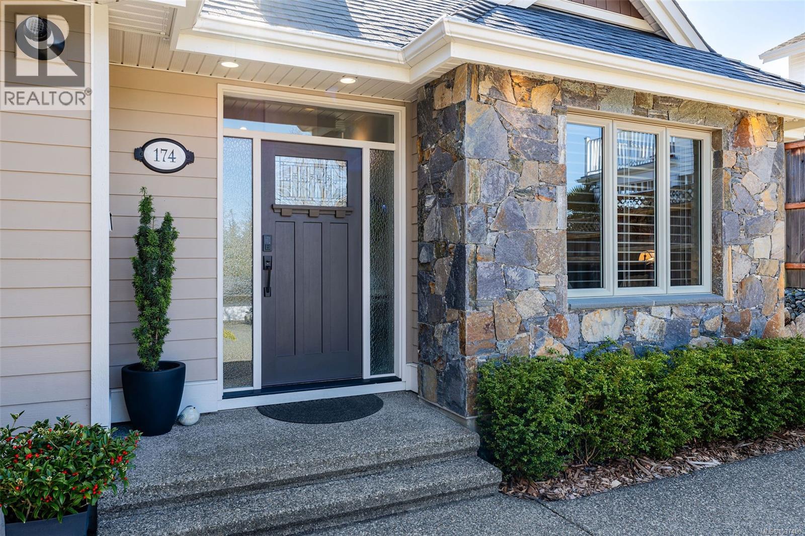 174 Sunningdale Rd E, Qualicum Beach, British Columbia  V9K 1L1 - Photo 3 - 1037468