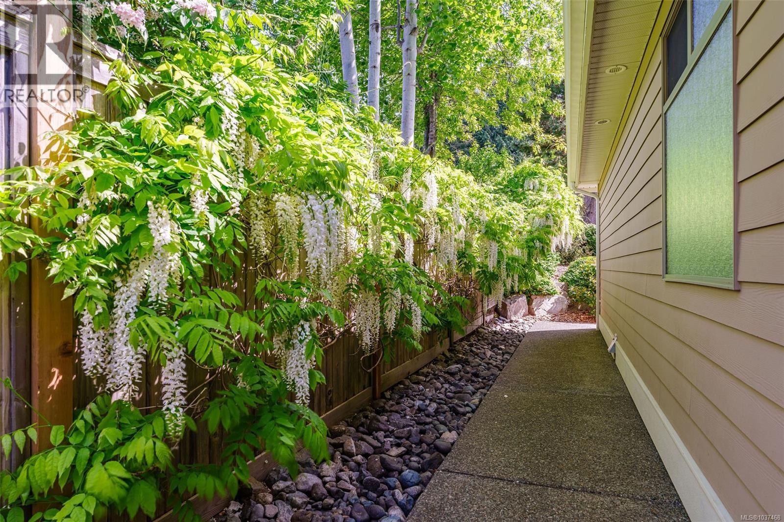 174 Sunningdale Rd E, Qualicum Beach, British Columbia  V9K 1L1 - Photo 53 - 1037468