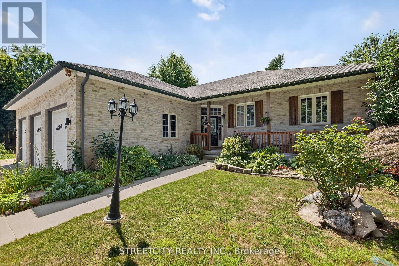 1163 Crumlin Side Road, London East, Ontario  N5V 1R6 - Photo 2 - X13157018