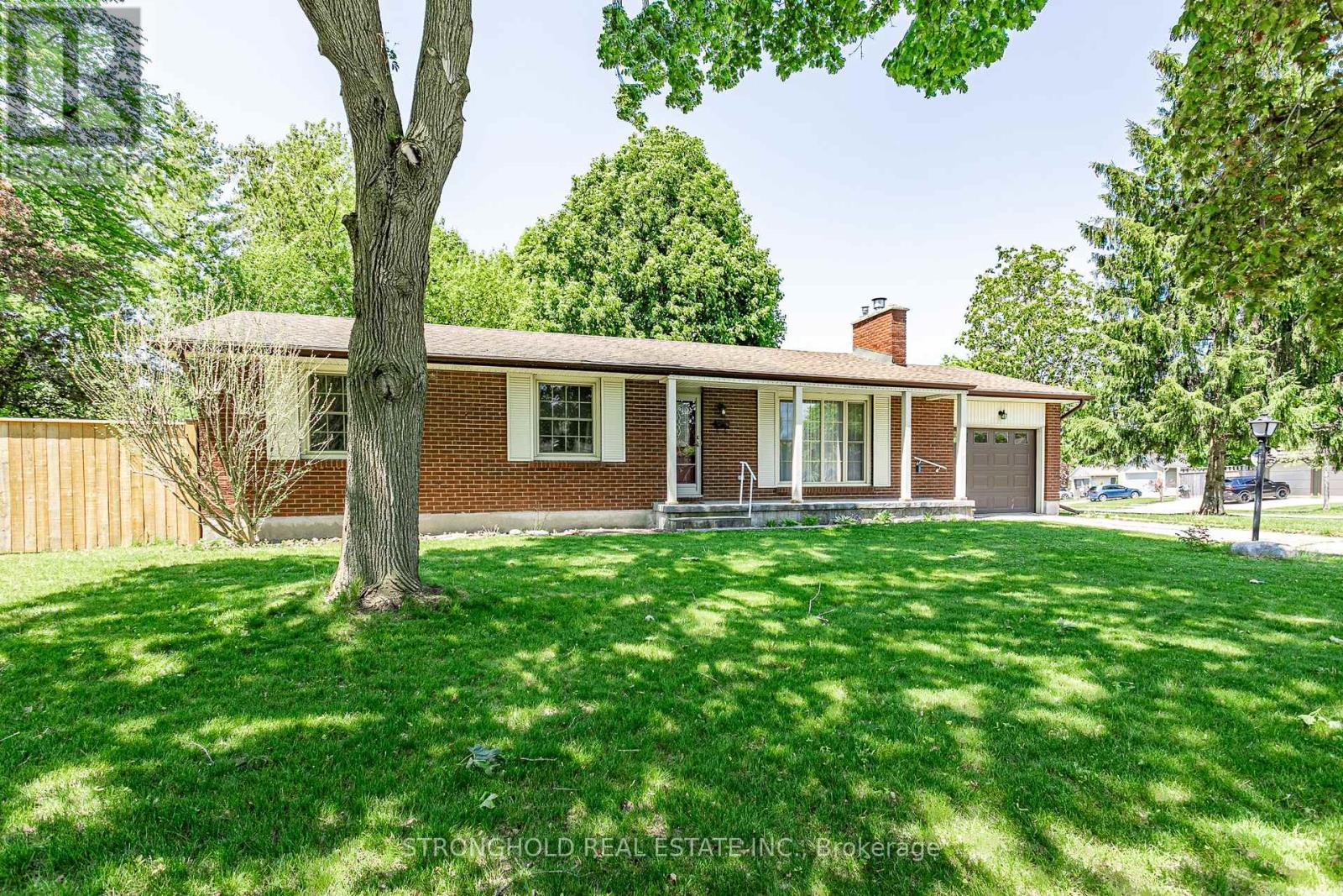 91 Blackacres Boulevard, London North, Ontario  N6G 2G9 - Photo 2 - X13157024