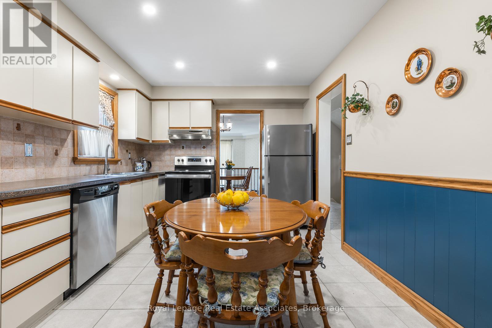 4237 Trellis Crescent, Mississauga, Ontario  L5L 2M1 - Photo 12 - W13156590