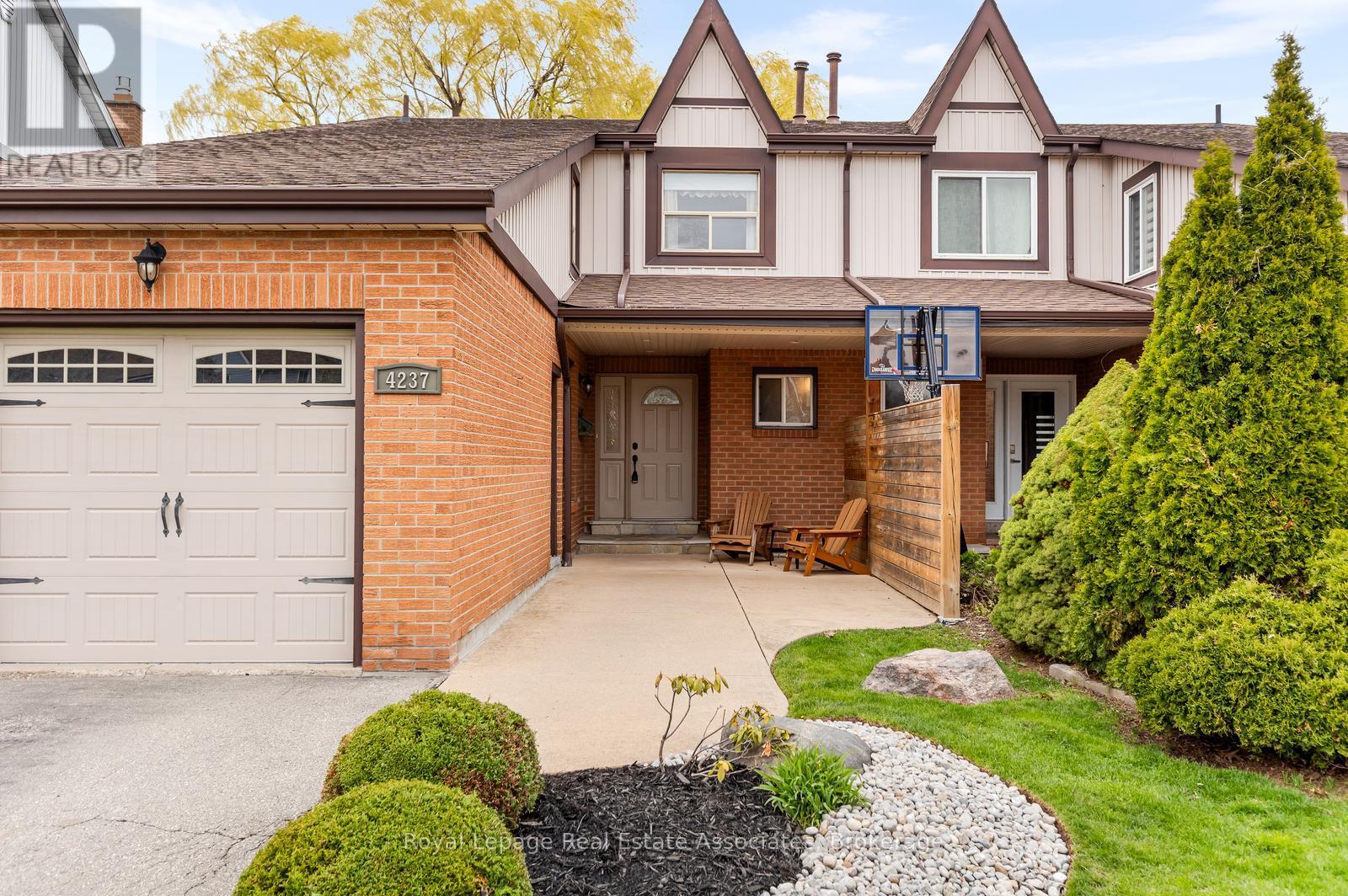 4237 Trellis Crescent, Mississauga, Ontario  L5L 2M1 - Photo 44 - W13156590