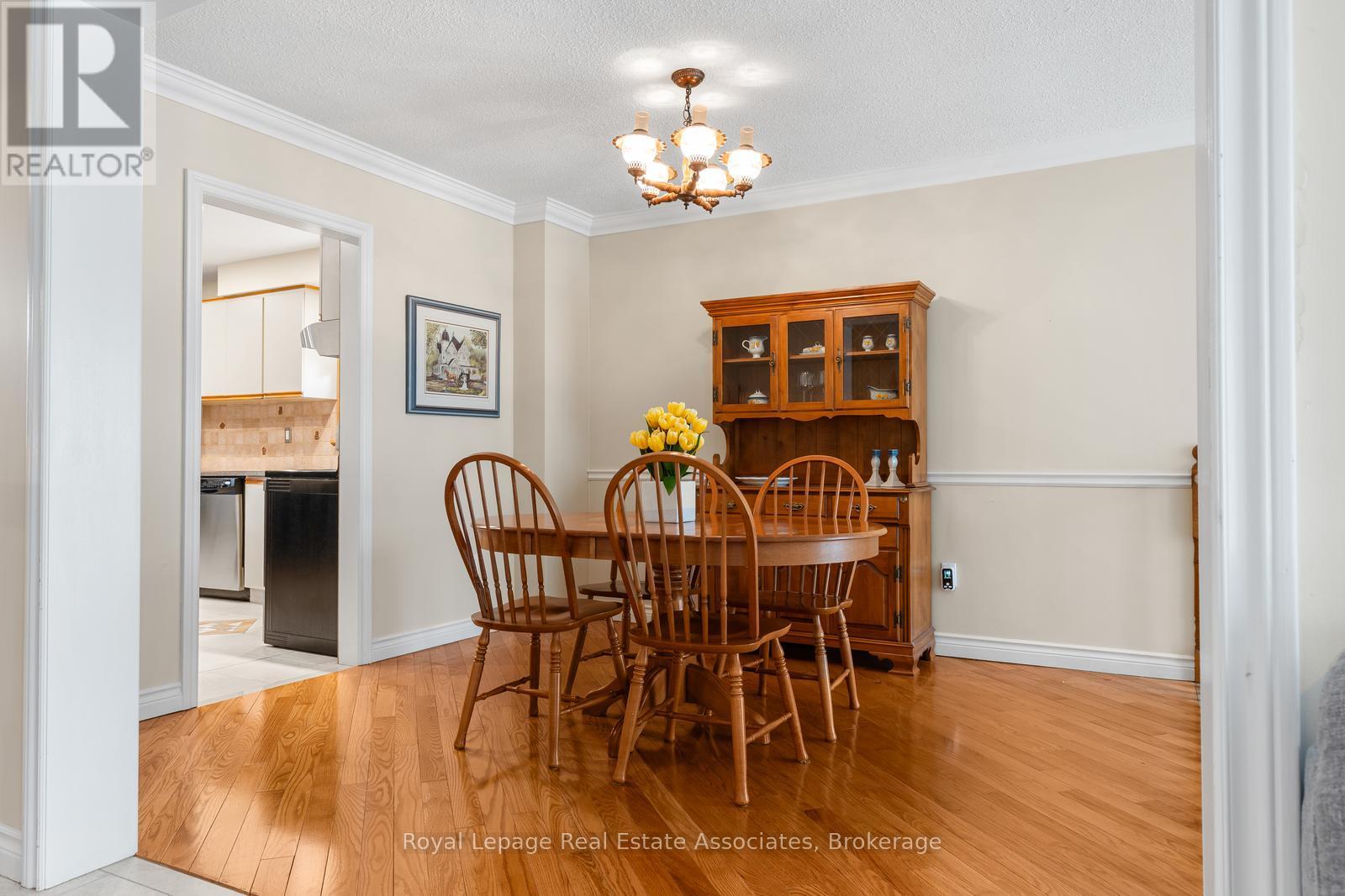 4237 Trellis Crescent, Mississauga, Ontario  L5L 2M1 - Photo 5 - W13156590