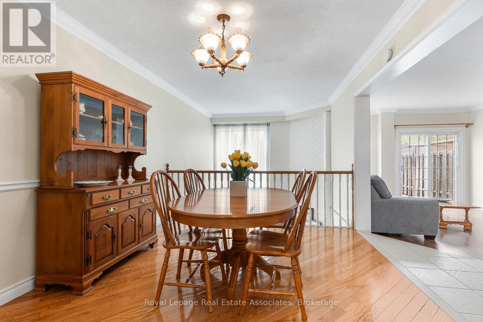4237 Trellis Crescent, Mississauga, Ontario  L5L 2M1 - Photo 7 - W13156590